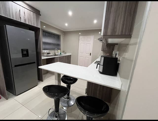 1 BEDROOM FLAT TO LET IN MOUNT VERNON
